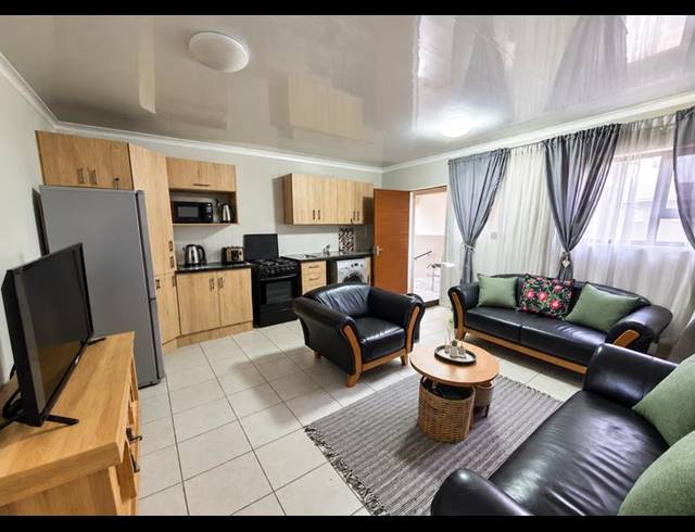 3 BEDROOM TOWNHOUSE FOR SALE IN KENLEAF